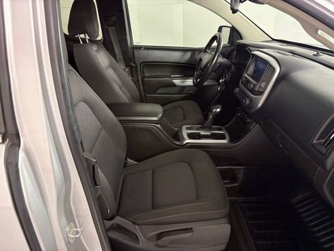 Used 2022 Chevrolet Colorado LT w/ Fleet Safety Package image 39