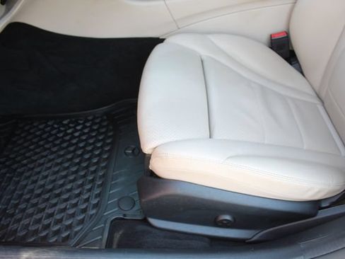 Used 2018 Mercedes-Benz C 300 4MATIC Sedan image 34
