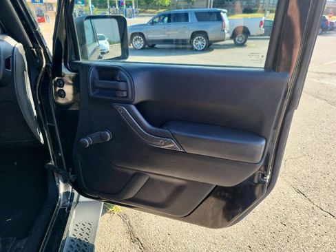 Used 2013 Jeep Wrangler Sport image 34