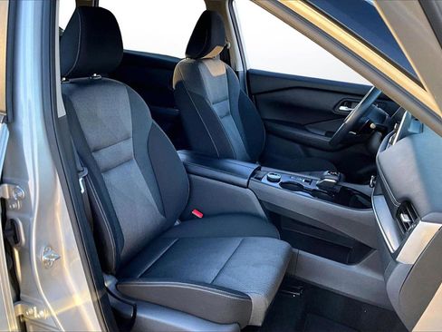 Used 2024 Nissan Rogue SV image 22