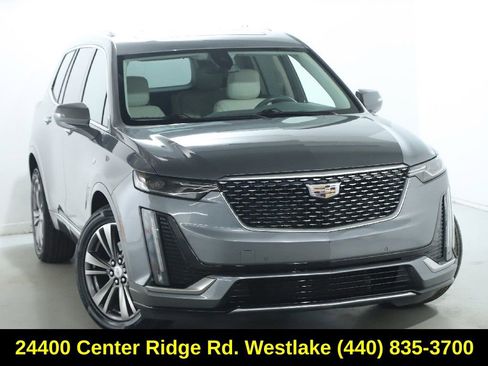 Used 2021 Cadillac XT6 Premium Luxury image 2