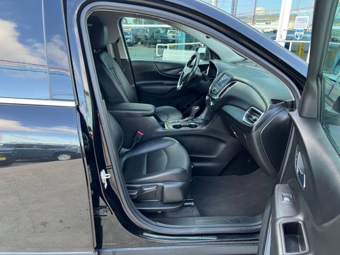 Used 2020 Chevrolet Equinox LT w/ Midnight Edition FWD image 18