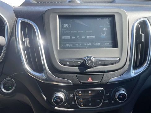 Used 2018 Chevrolet Equinox LT image 19