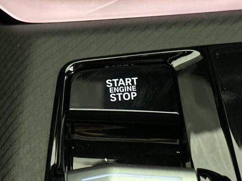 Used 2026 BMW X3 xDrive30 w/ Premium Package image 23