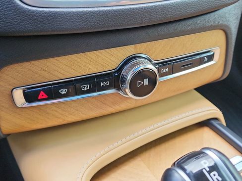 Used 2019 Volvo XC90 T6 Inscription w/ Advanced Package image 26