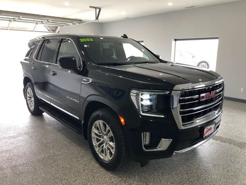 Used 2022 GMC Yukon SLT AWD/4WD image 2