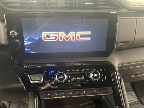 Certified 2024 GMC Sierra 1500 AT4 w/ Technology Package AWD/4WD image 12