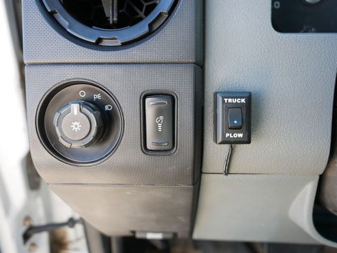 Used 2012 Ford F250 XL w/ PWR Equipment Group AWD/4WD image 17