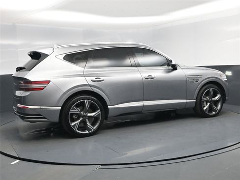 Used 2025 Genesis GV80 3.5T Prestige image 4