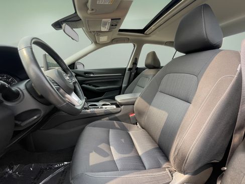 Used 2023 Nissan Altima 2.5 SV w/ SV Premium Package FWD image 15