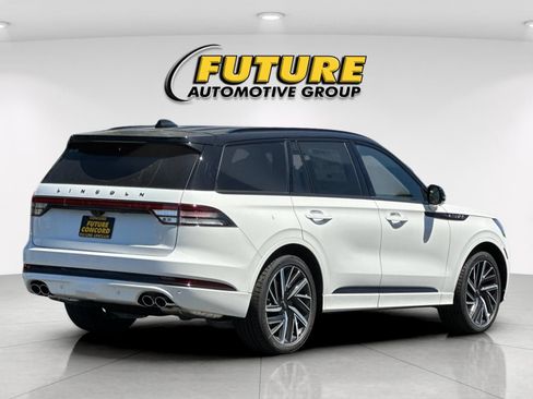 New 2026 Lincoln Aviator Black Label w/ Black Label Special Edition AWD/4WD image 3