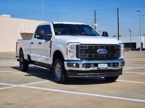 Used 2024 Ford F250 XL image 3