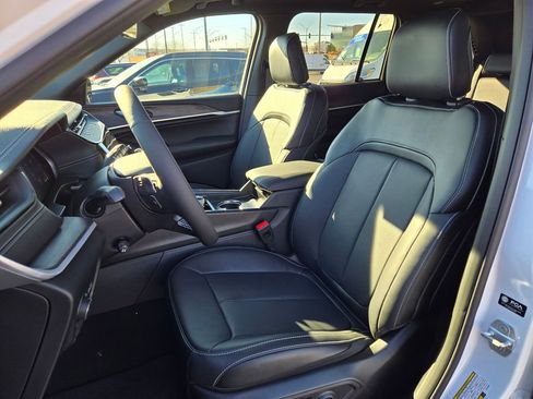 New 2026 Jeep Grand Cherokee Limited image 14