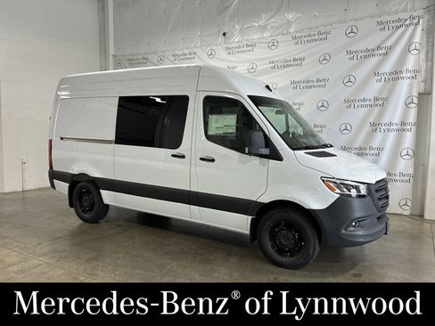 New 2025 Mercedes-Benz Sprinter 2500 image 1