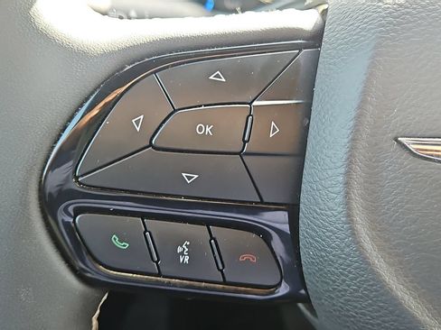 Used 2024 Chrysler Pacifica Limited FWD image 24