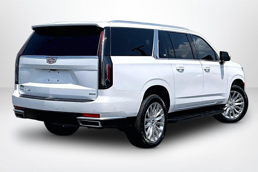 Used 2024 Cadillac Escalade ESV Premium Luxury AWD/4WD image 6