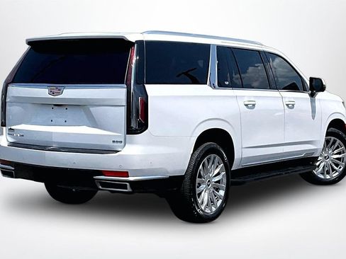 Used 2024 Cadillac Escalade ESV Premium Luxury AWD/4WD image 6