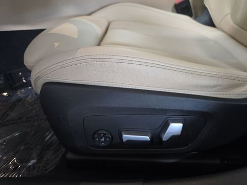 Used 2023 BMW 330i Sedan w/ Driving Assistance Package RWD image 25