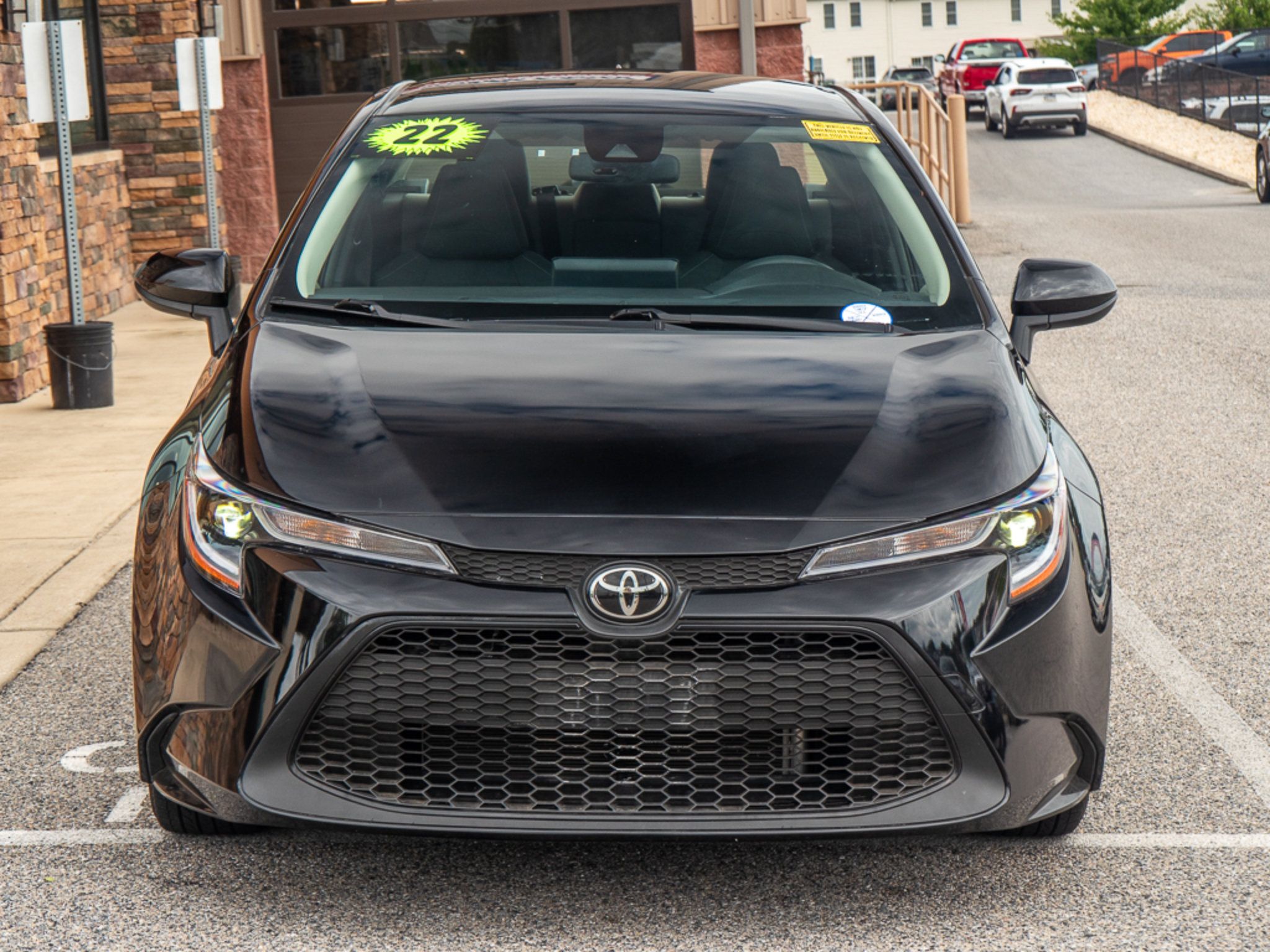 Used 2022 Toyota Corolla LE FWD image 8