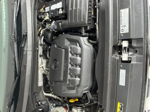 Used 2019 Volkswagen Tiguan SE w/ Panoramic Sunroof Package FWD image 28