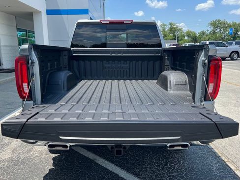 New 2026 GMC Sierra 1500 SLT w/ SLT Premium Plus Package AWD/4WD image 10