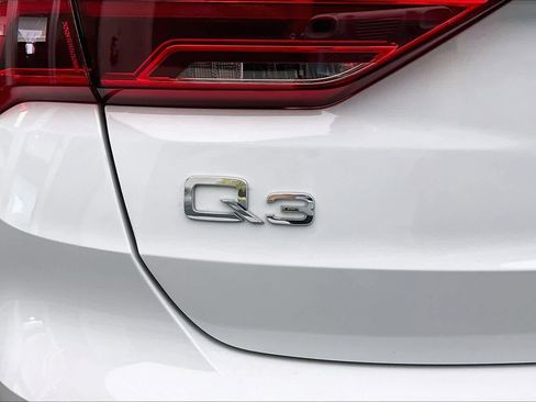 Used 2023 Audi Q3 2.0T Premium Plus w/ Premium Plus Package AWD/4WD image 33