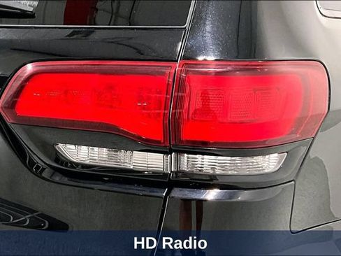 Used 2020 Jeep Grand Cherokee Altitude AWD/4WD image 31