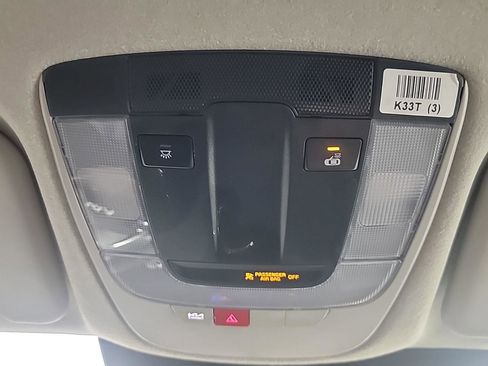 Used 2025 Kia Niro EX image 31