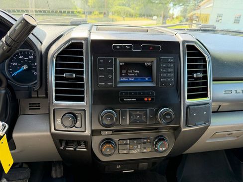Used 2017 Ford F250 XLT w/ XLT Value Package AWD/4WD image 34