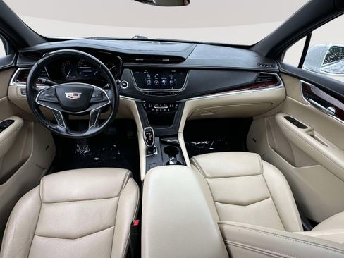 Used 2019 Cadillac XT5 Premium Luxury AWD/4WD image 7