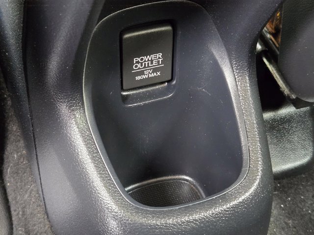 Used 2018 Honda HR-V LX image 11