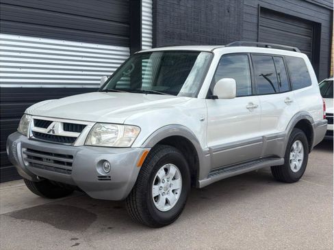 Used 2004 Mitsubishi Montero Limited AWD/4WD image 5
