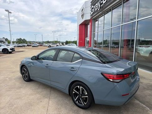 Used 2024 Nissan Sentra SV image 2