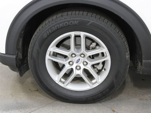 Used 2025 Ford Explorer Active w/ Active Comfort Package image 54