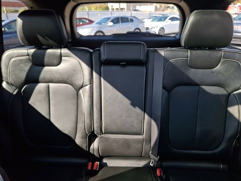 Used 2022 Jeep Grand Cherokee Overland w/ Advanced Protech Group III image 19