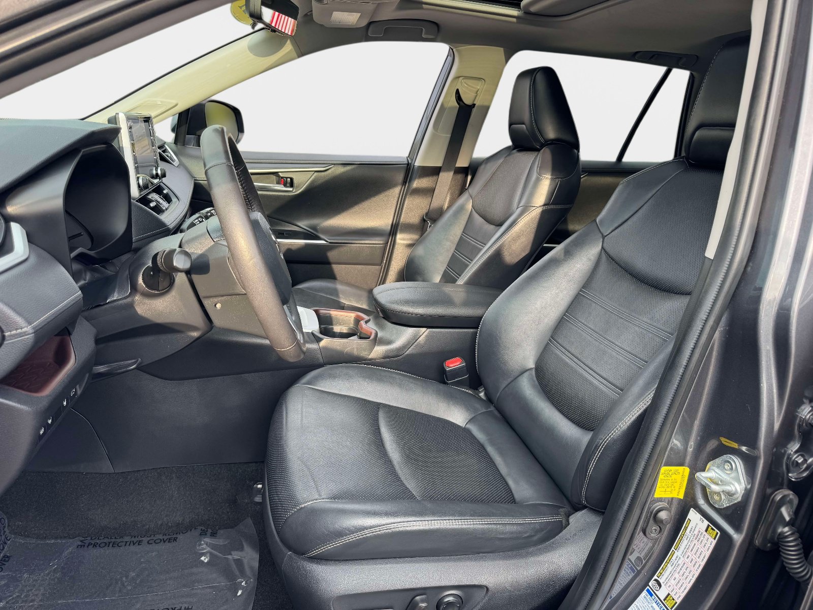 Used 2021 Toyota RAV4 Limited w/ Limited Grade Weather Package AWD/4WD image 14