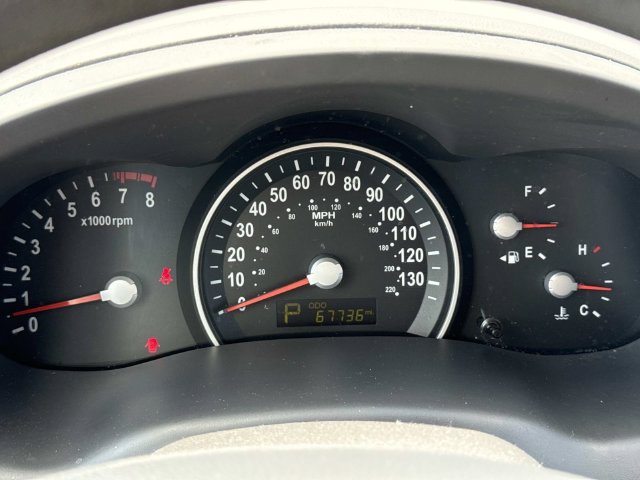 Used 2014 Kia Sedona LX FWD image 23