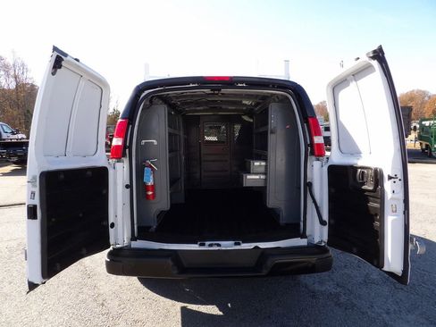 Used 2020 Chevrolet Express 2500 w/ Safety Package image 40