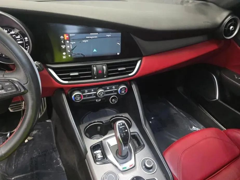 Used 2021 Alfa Romeo Giulia Ti Sport RWD image 10
