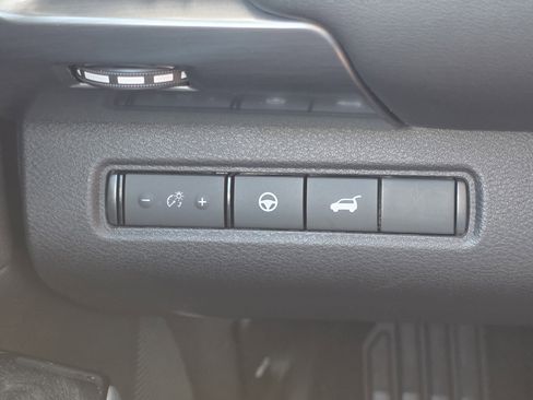 Used 2024 Nissan Pathfinder SL image 24