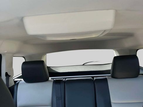 Used 2009 Dodge Journey R/T w/ Rear Seat Video Group FWD image 5