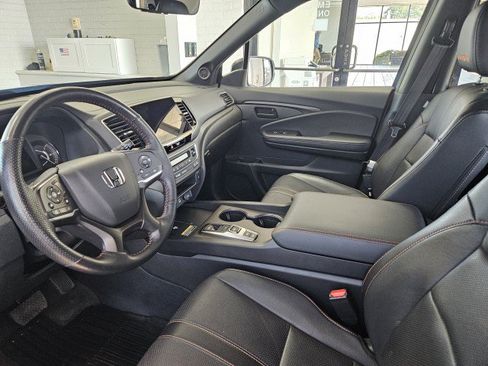 Used 2024 Honda Passport TrailSport image 8
