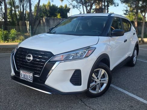 Used 2023 Nissan Kicks S FWD image 40