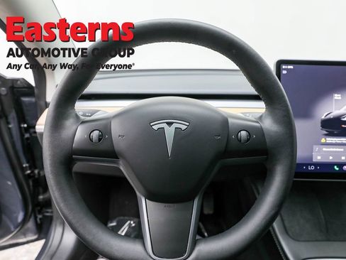Used 2023 Tesla Model 3 Standard Range image 10