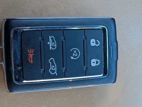 Used 2022 Jeep Grand Wagoneer Series III image 32