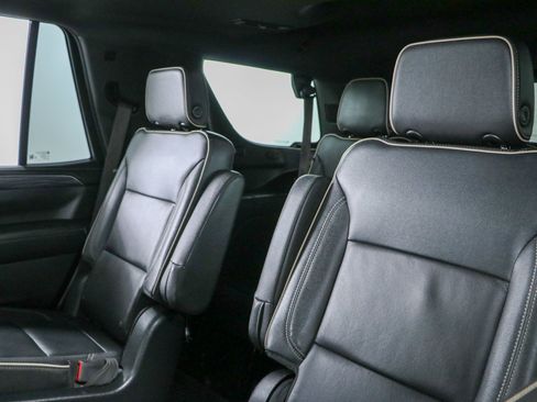 Used 2023 GMC Yukon SLT w/ SLT Premium Package AWD/4WD image 28