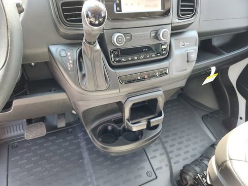 New 2024 RAM ProMaster 2500 w/ Convenience Group image 7