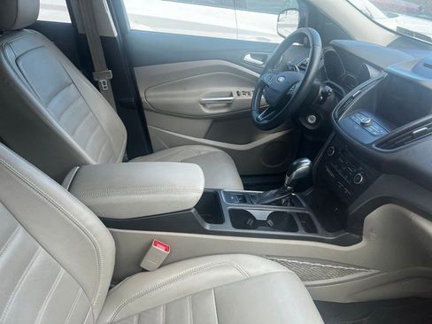 Used 2018 Ford Escape SEL image 9