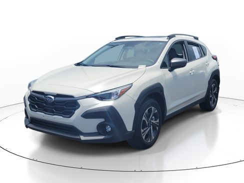 Used 2024 Subaru Crosstrek 2.0i Premium AWD/4WD image 3