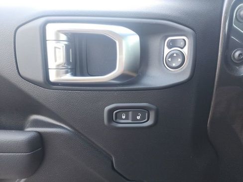 New 2026 Jeep Gladiator Sport AWD/4WD image 16